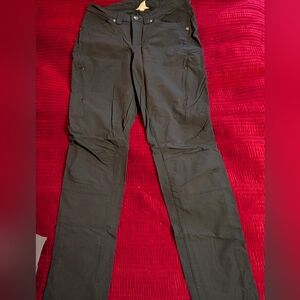 Duluth Trading Pants 8x33